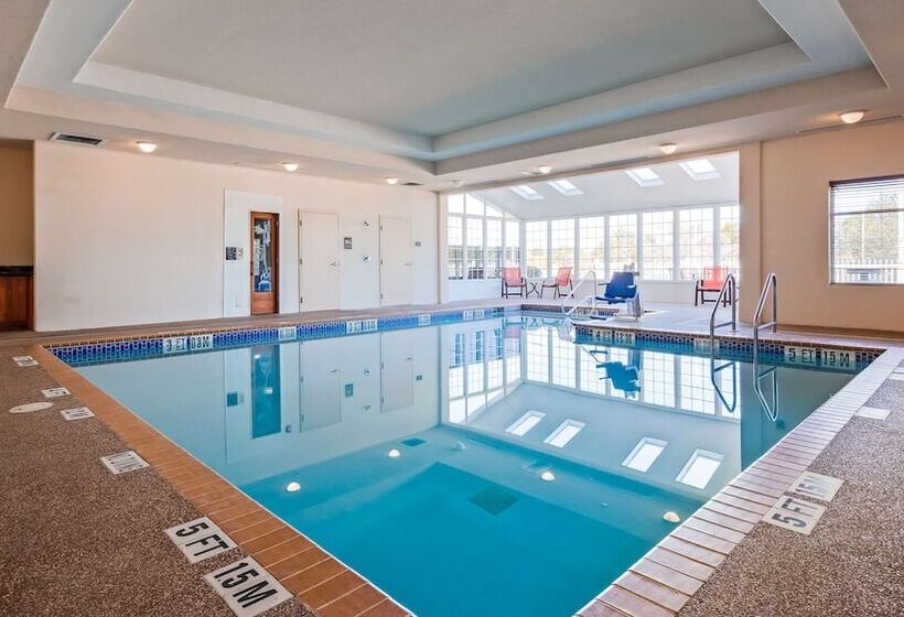 호텔 Best Western Plus Rose City Conference Center Inn