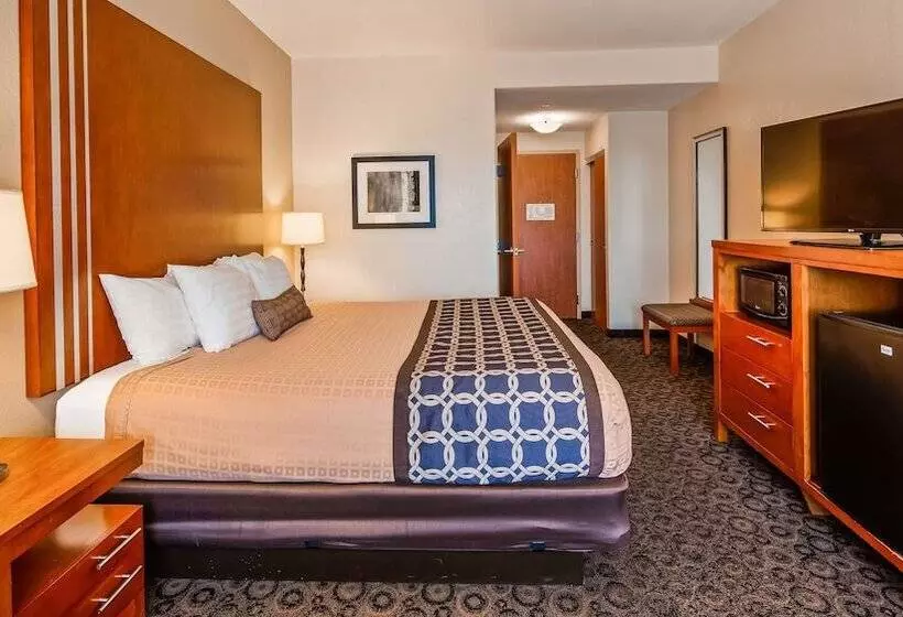 호텔 Best Western Plus Rose City Conference Center Inn
