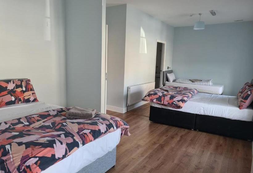 هتل Harbour House Budget Accommodation