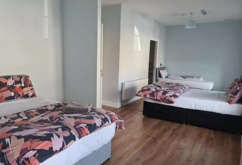 هتل Harbour House Budget Accommodation