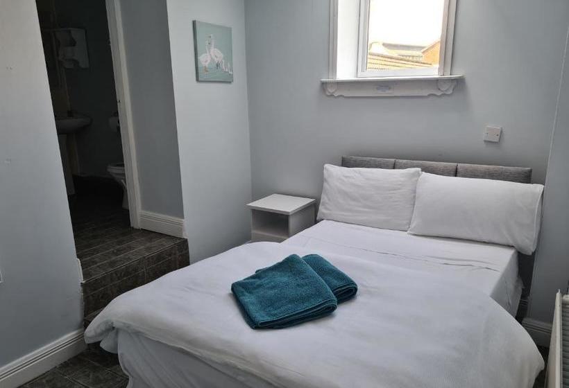 هتل Harbour House Budget Accommodation