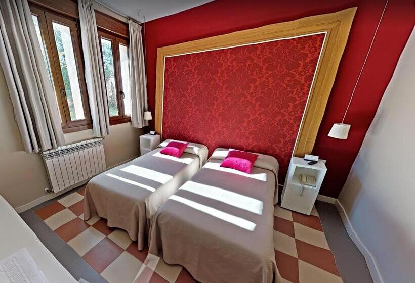 Отель La Castellana   Habitaciones Y Desayuno