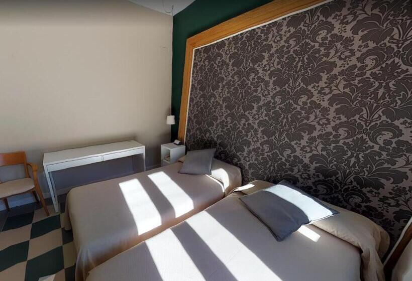 Отель La Castellana   Habitaciones Y Desayuno