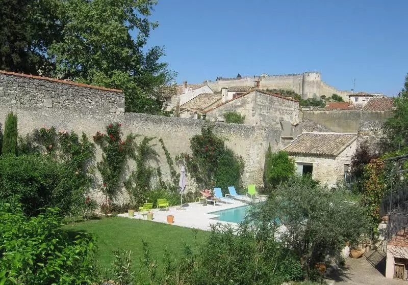 هتل Les Jardins De La Livrée