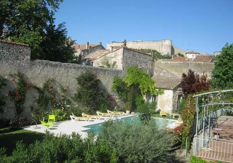 هتل Les Jardins De La Livrée