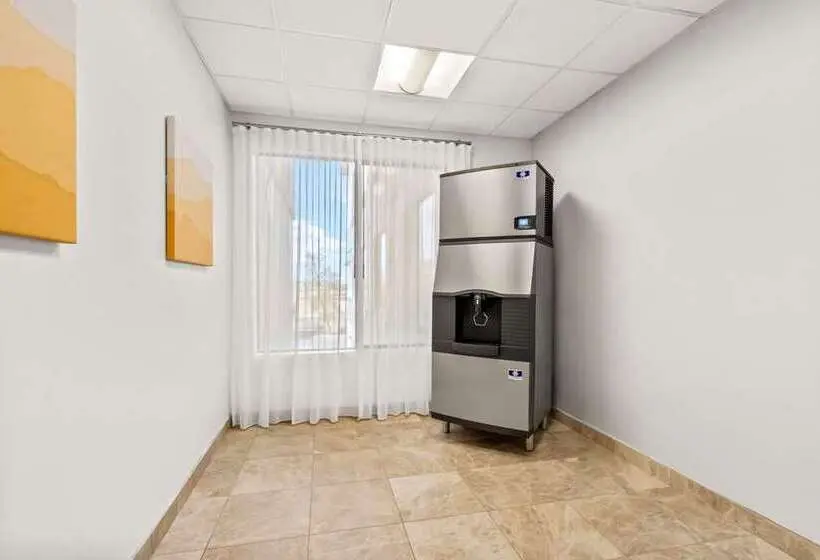ホテル Spark By Hilton Phoenix East Mesa