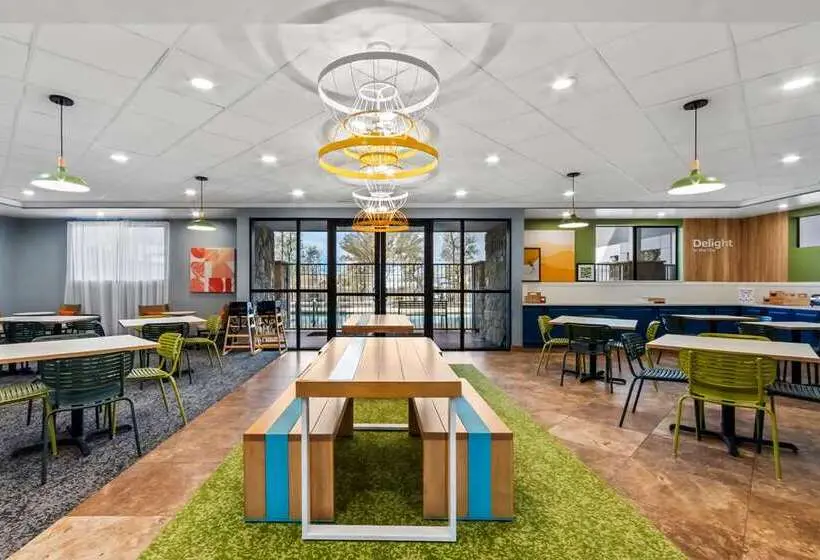 ホテル Spark By Hilton Phoenix East Mesa
