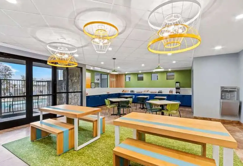 ホテル Spark By Hilton Phoenix East Mesa