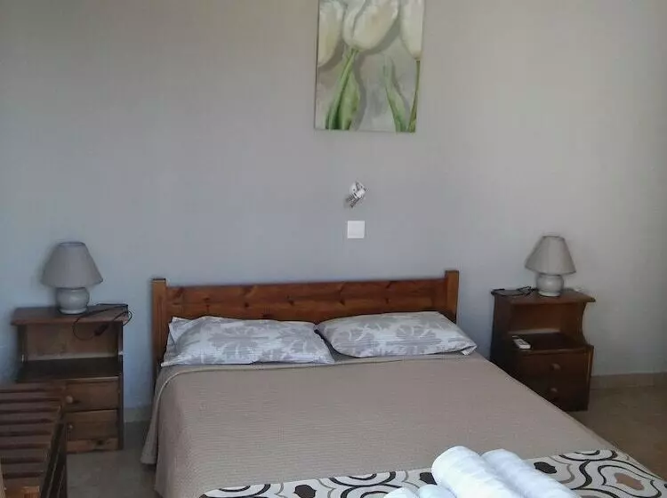 Haraki Memories Beach Studios