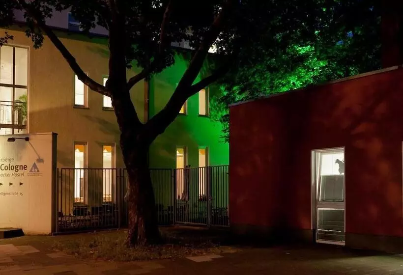 Pathpoint Cologne Backpacker Hostel