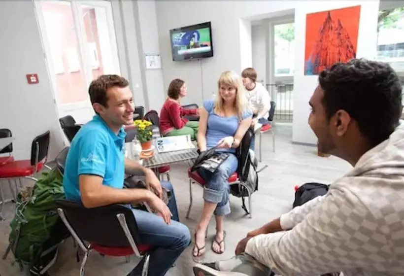 Pathpoint Cologne Backpacker Hostel