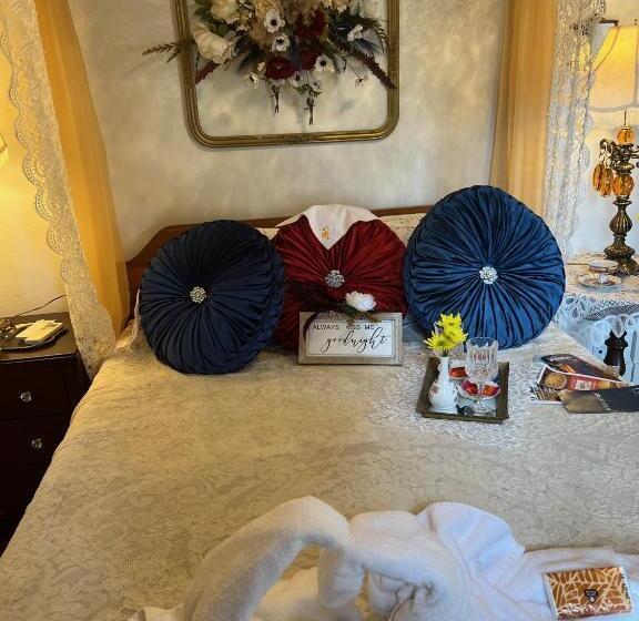 تختخواب و صبحانه The Abriendo Inn