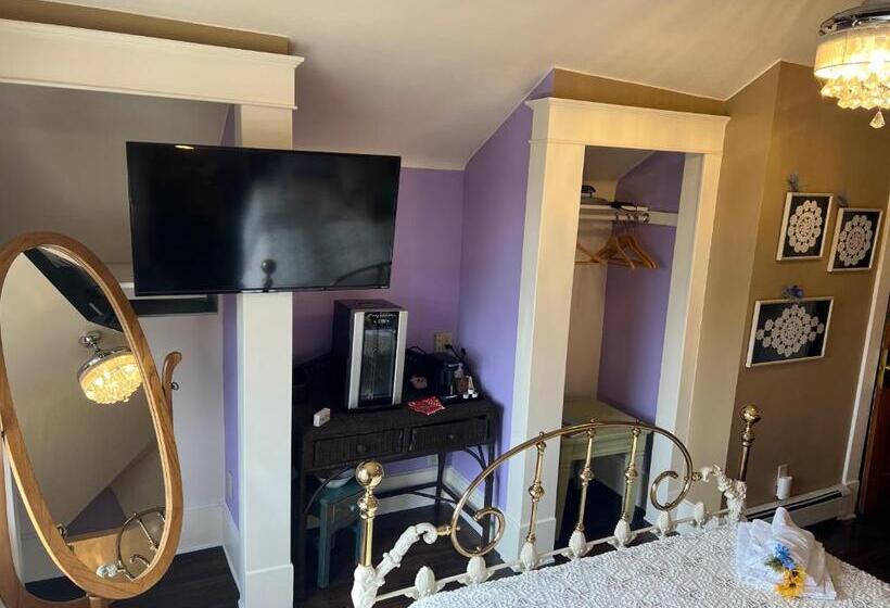 تختخواب و صبحانه The Abriendo Inn