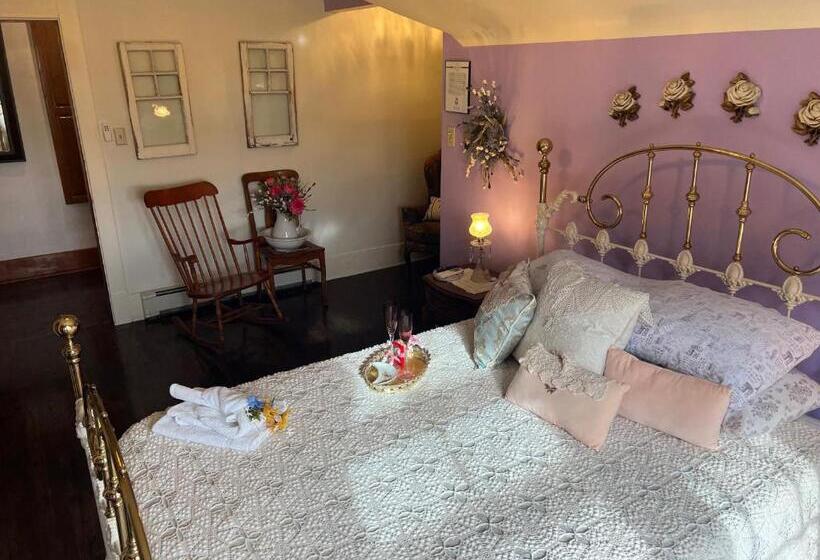 تختخواب و صبحانه The Abriendo Inn