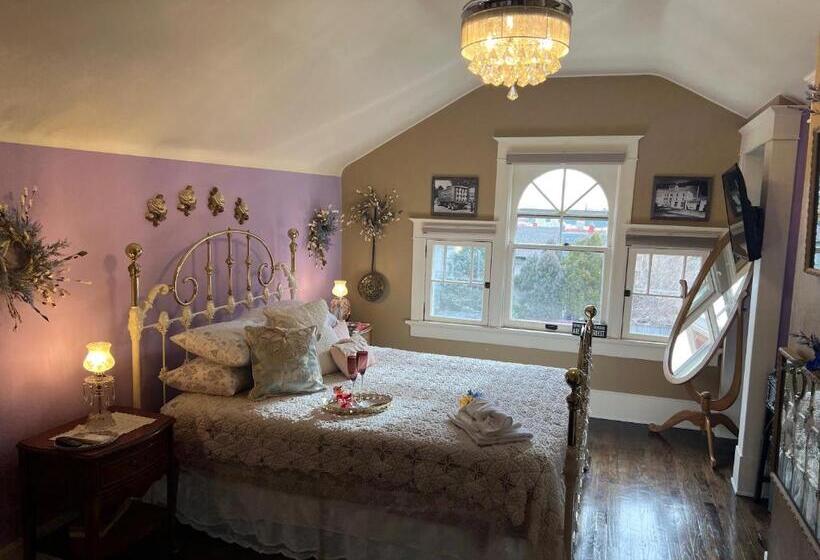 تختخواب و صبحانه The Abriendo Inn