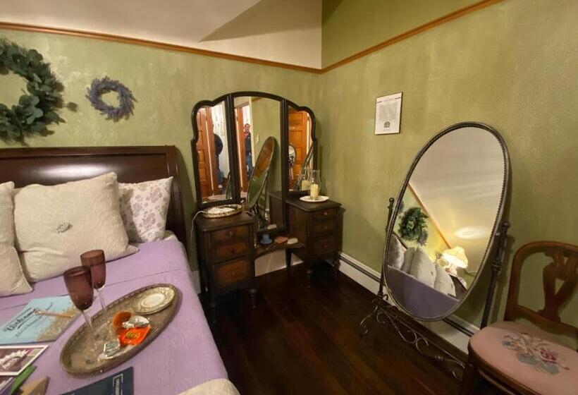 تختخواب و صبحانه The Abriendo Inn