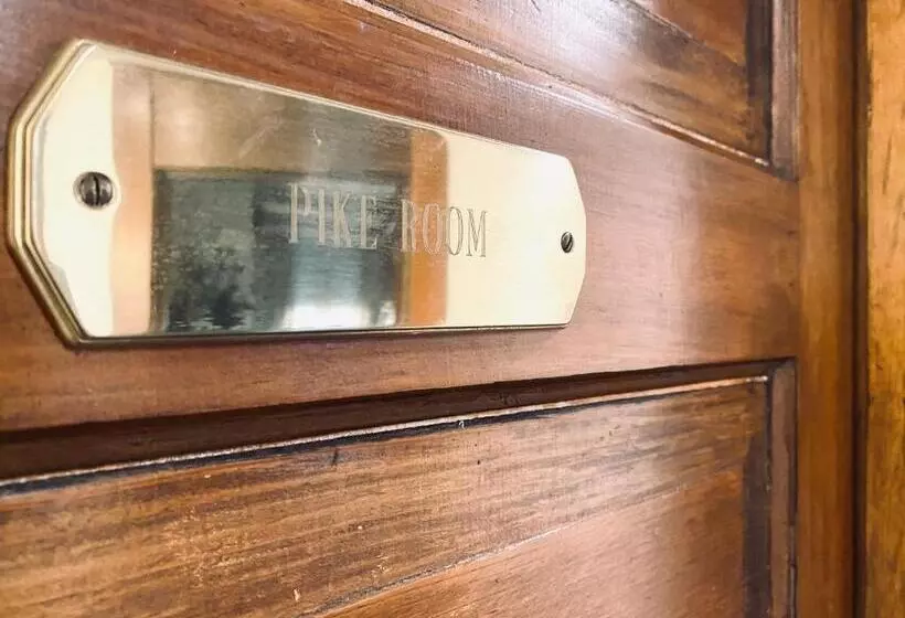 Aamiaismajoitus (B&B) The Abriendo Inn