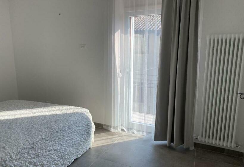 膳宿费 Castle Rhythm Inn