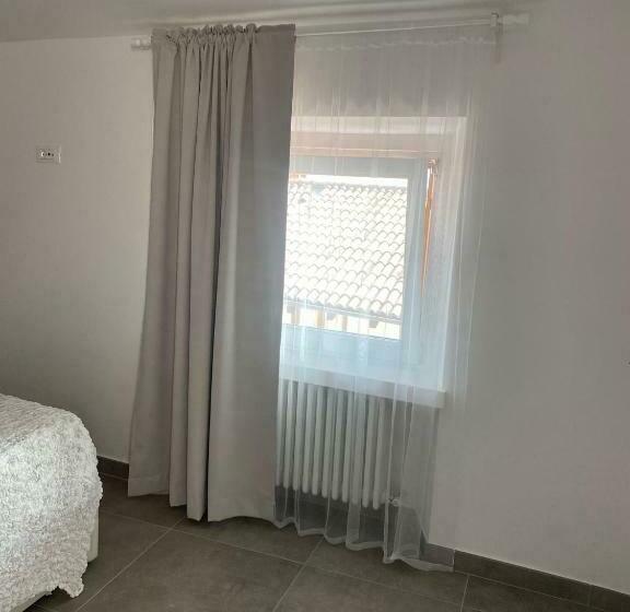 膳宿费 Castle Rhythm Inn