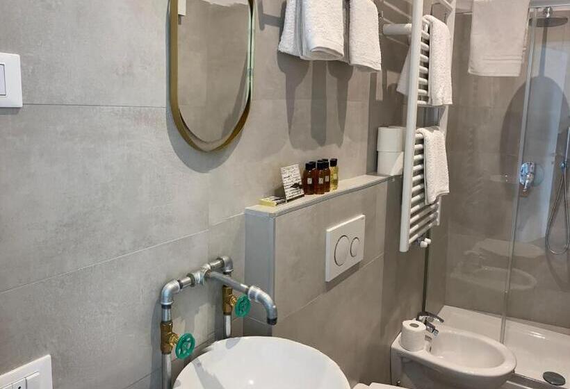 膳宿费 Castle Rhythm Inn