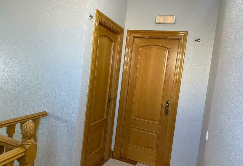 بنسيون Fonda Chiquito