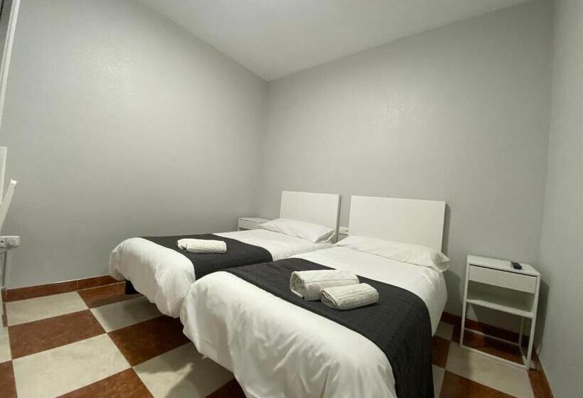 بنسيون Fonda Chiquito