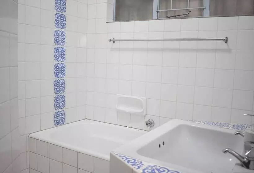 پانسیون Lydiana Guesthouse