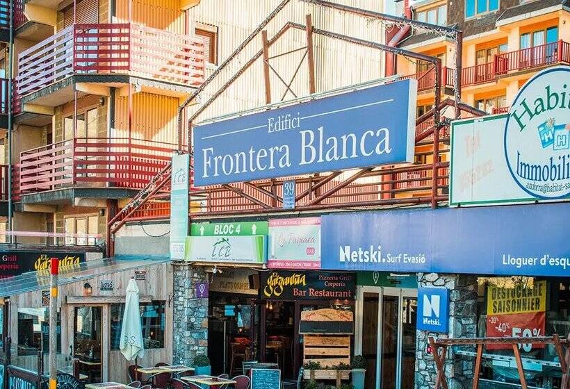 Apartamentos Frontera Blanca 3000