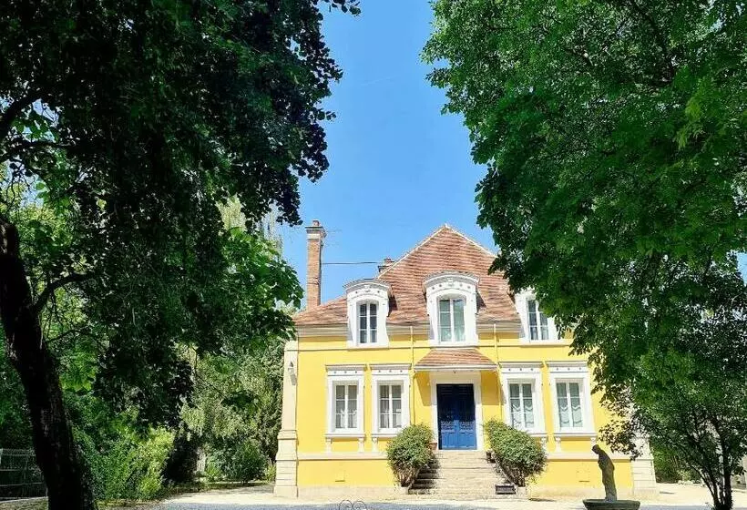 ベッドアンドブレックファースト Maison D Hôtes Au Cœur Des Lacs