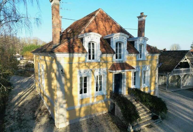 مبيت وإفطار Maison D Hôtes Au Cœur Des Lacs