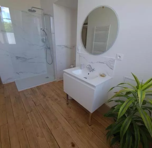 ベッドアンドブレックファースト Maison D Hôtes Au Cœur Des Lacs