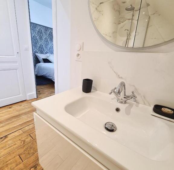 مبيت وإفطار Maison D Hôtes Au Cœur Des Lacs