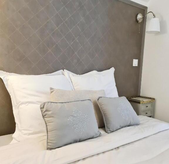 مبيت وإفطار Maison D Hôtes Au Cœur Des Lacs