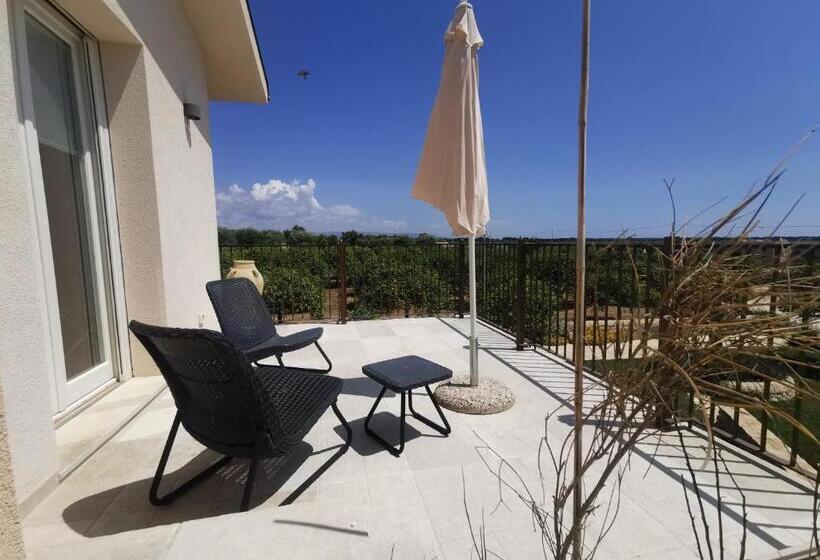 فندق Fiore Di Vendicari   Near The Beaches Of Calamosche And Vendicari