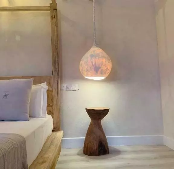 هتل Thari Fushi Luxury Maldives  All Excursions Included