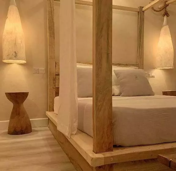 هتل Thari Fushi Luxury Maldives  All Excursions Included