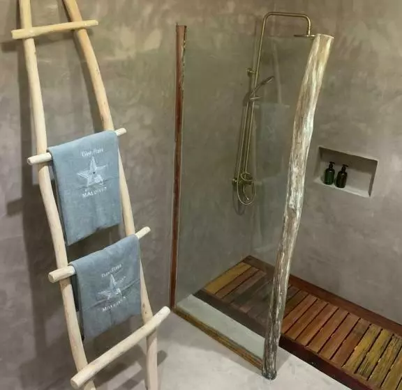 هتل Thari Fushi Luxury Maldives  All Excursions Included