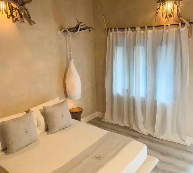 هتل Thari Fushi Luxury Maldives  All Excursions Included