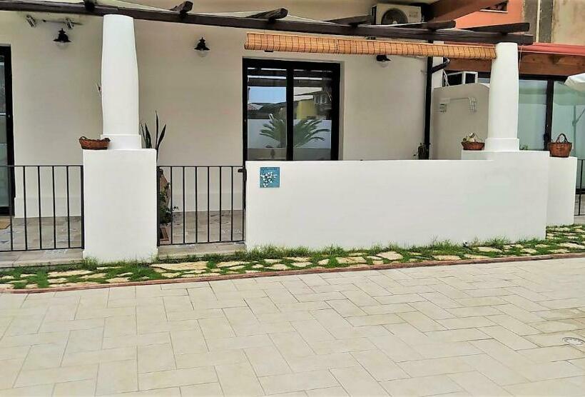 פנסיון Dimora D Estate