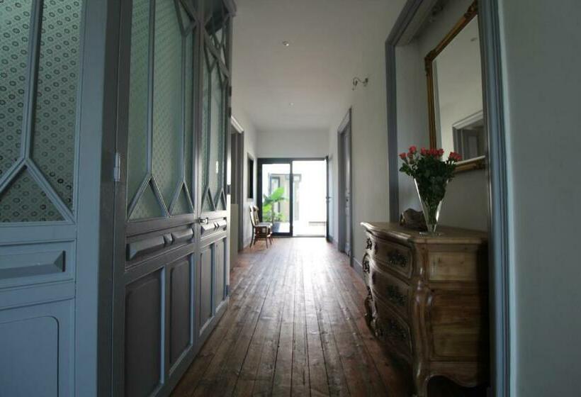 پانسیون La Villa Du Chai