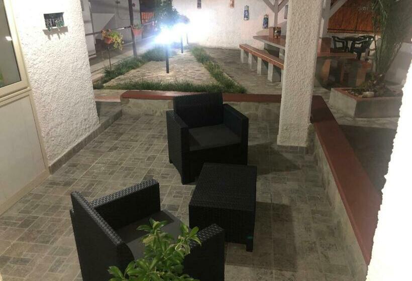 住宿加早餐  Evergreen