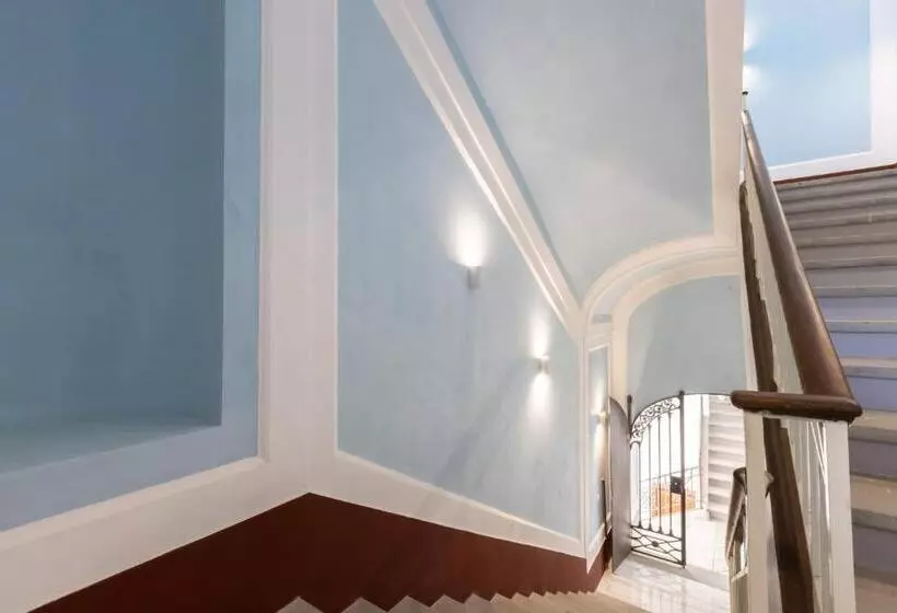 ベッドアンドブレックファースト Lux Aurea