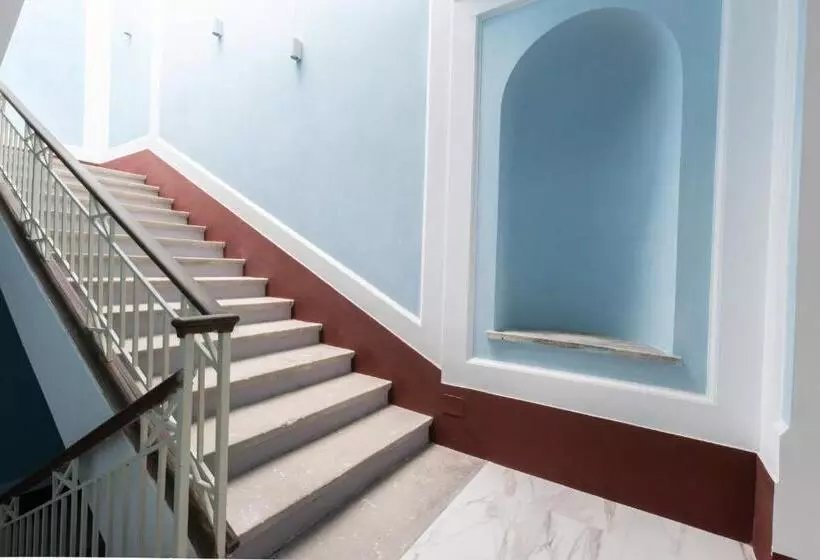 ベッドアンドブレックファースト Lux Aurea