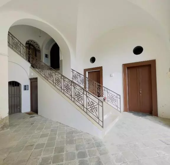 ベッドアンドブレックファースト Lux Aurea