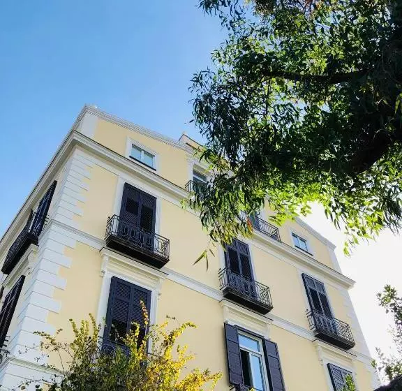 ベッドアンドブレックファースト Lux Aurea