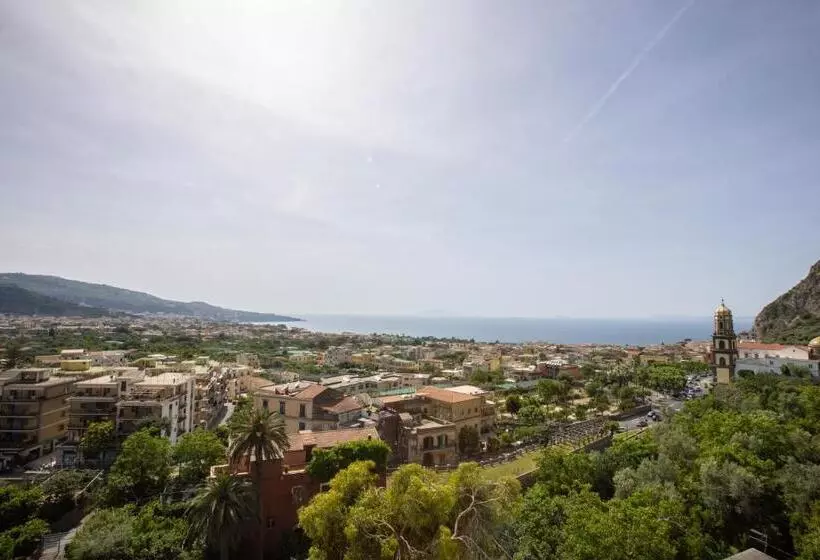 ベッドアンドブレックファースト Lux Aurea