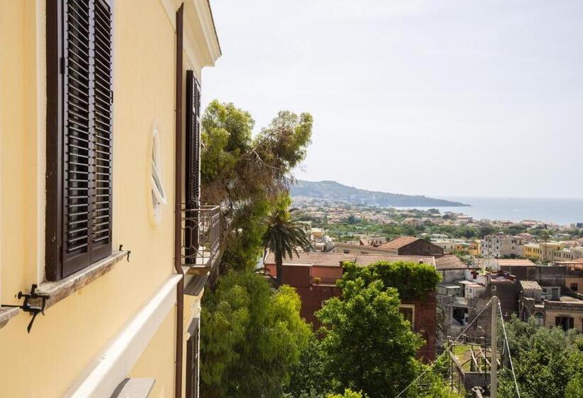 ベッドアンドブレックファースト Lux Aurea