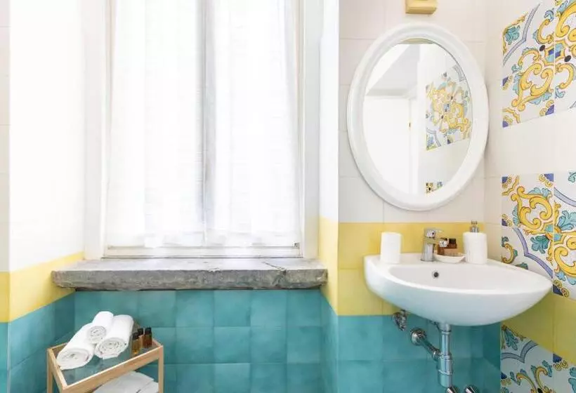 ベッドアンドブレックファースト Lux Aurea