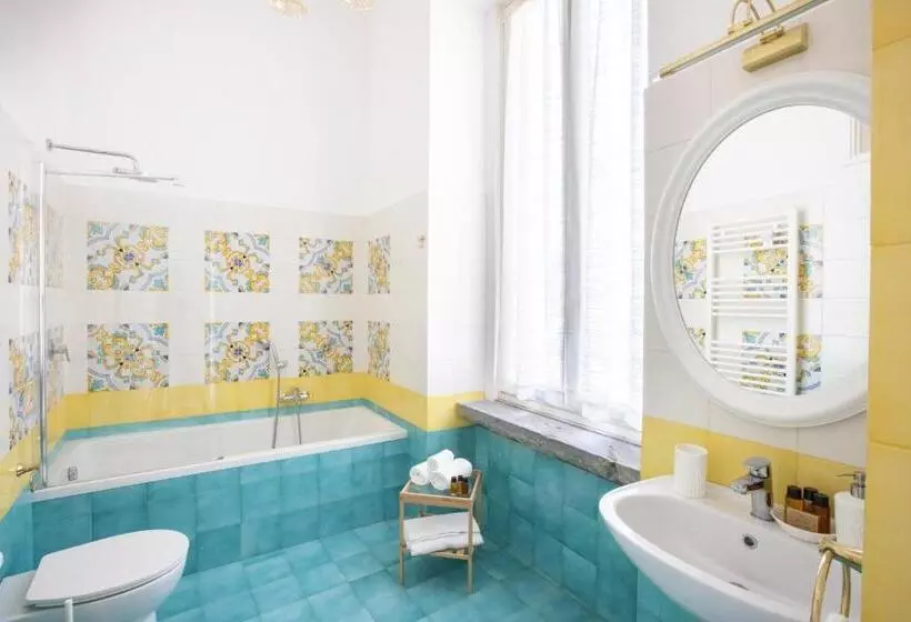 ベッドアンドブレックファースト Lux Aurea