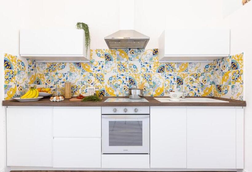 ベッドアンドブレックファースト Lux Aurea